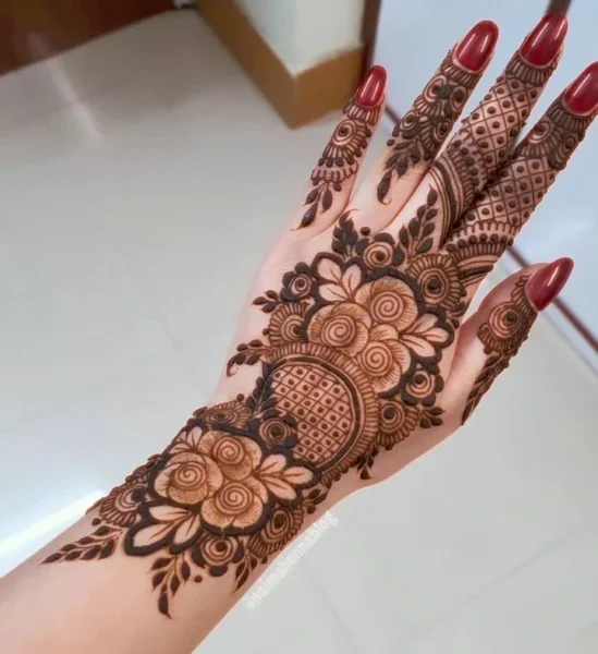 Simple Mehndi Design For Girls