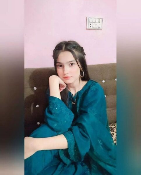 Best Girls DP 2025: 1000+ High-Quality Images, Photos & Profile Pictures this one - LatestImage.com – Download High-Quality Free Images & Wallpapers Cute girl pic 6
